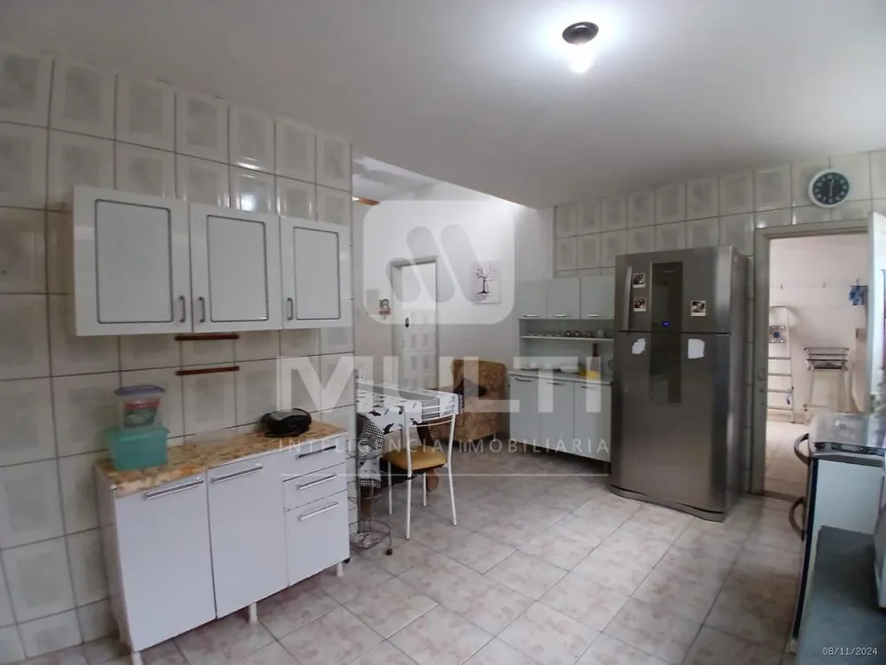 Casa, 3 quartos, 264 m² - Foto 8