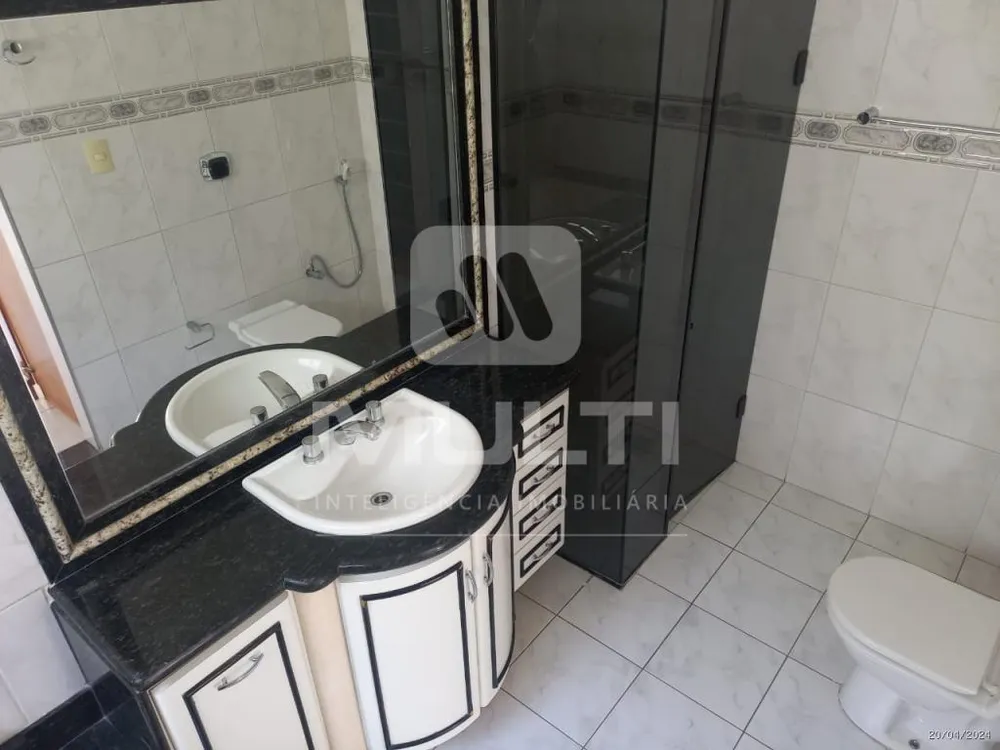Casa, 4 quartos, 239 m² - Foto 9
