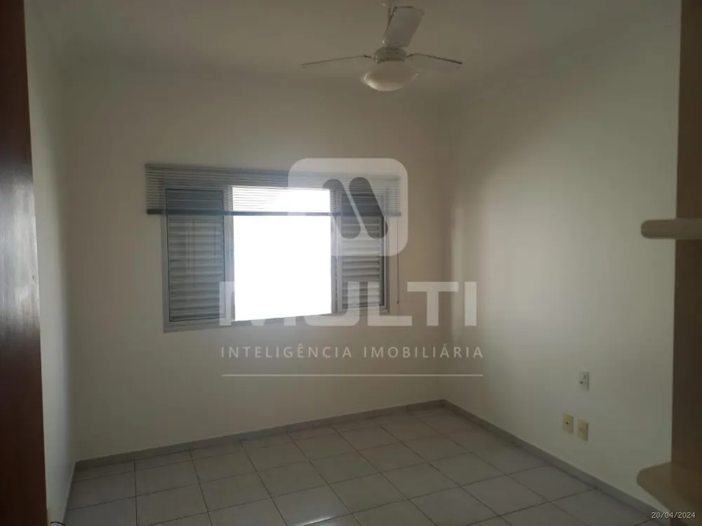 Casa, 4 quartos, 239 m² - Foto 3