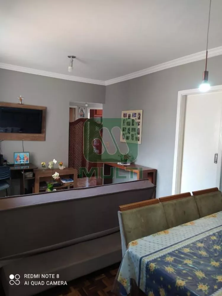 Apartamento à venda com 3 quartos, 65m² - Foto 1