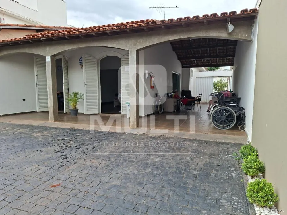 Casa, 8 quartos, 311 m² - Foto 1
