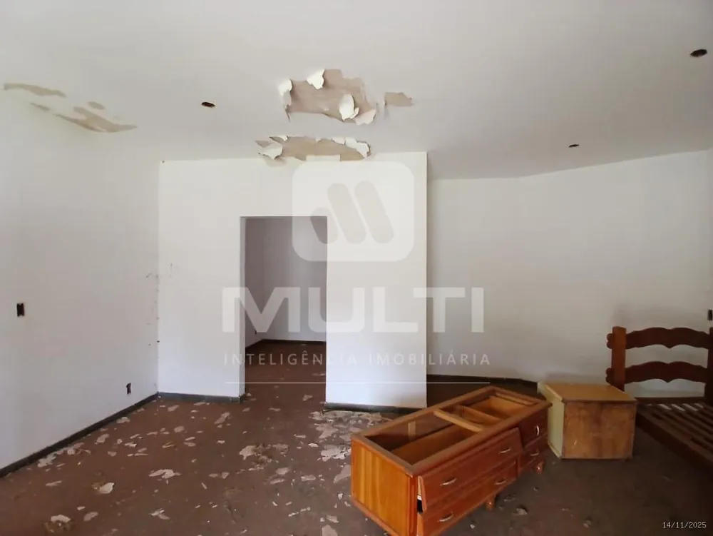 Casa, 5 quartos, 284 m² - Foto 2