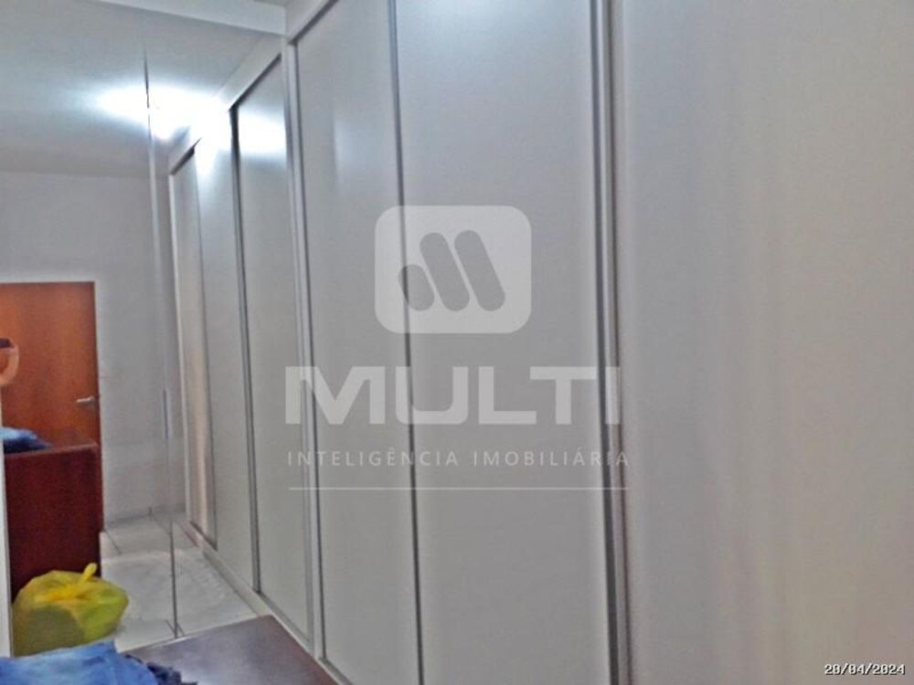 Casa, 3 quartos, 247 m² - Foto 9