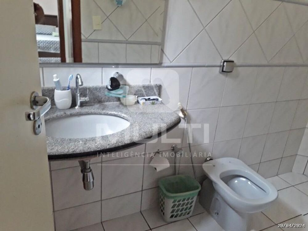 Casa, 3 quartos, 247 m² - Foto 26