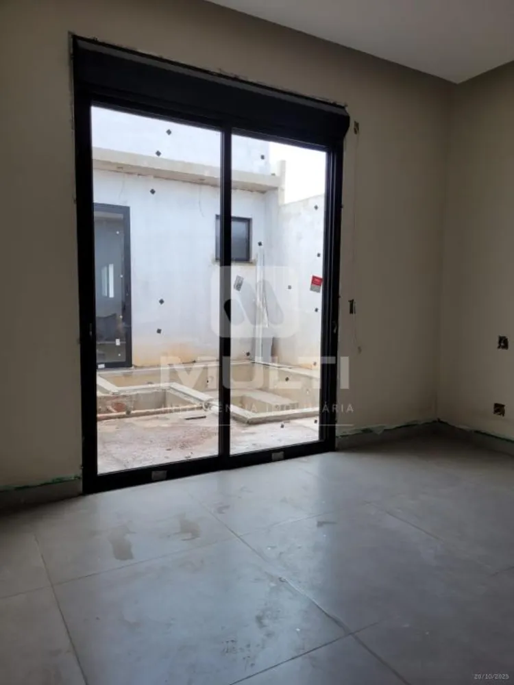 Casa, 3 quartos, 247 m² - Foto 2
