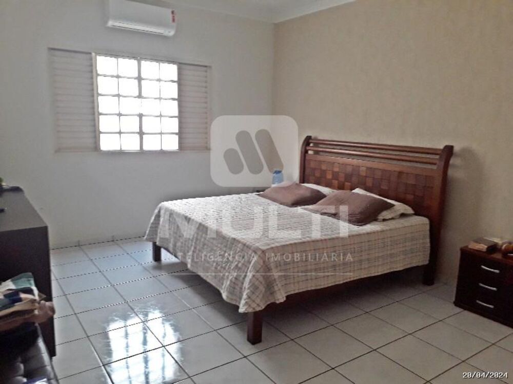 Casa, 3 quartos, 247 m² - Foto 20