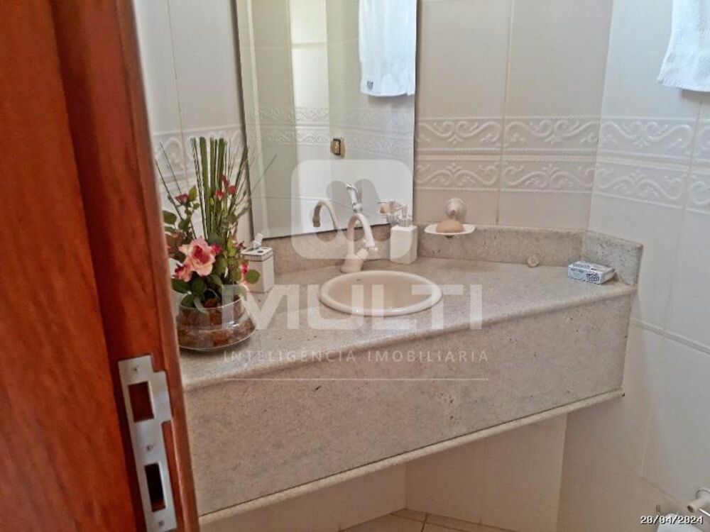 Casa, 3 quartos, 247 m² - Foto 14
