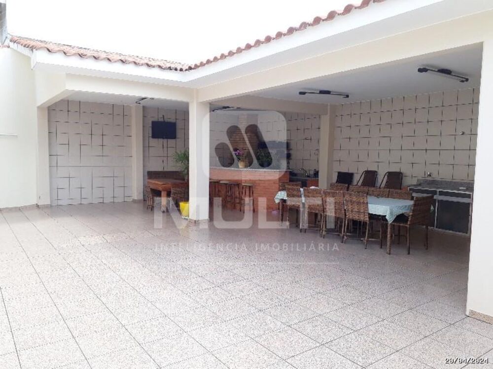 Casa, 3 quartos, 247 m² - Foto 15