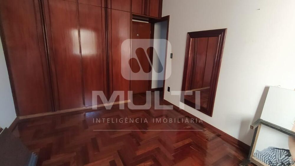 Casa, 3 quartos, 370 m² - Foto 4