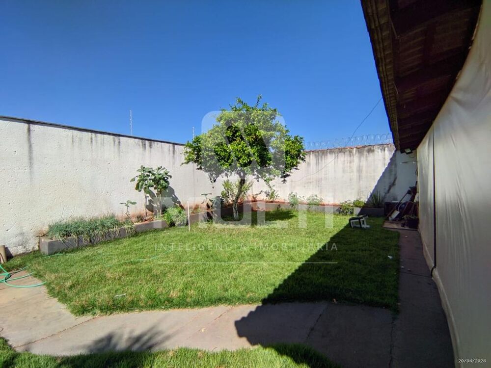 Casa, 5 quartos, 200 m² - Foto 1
