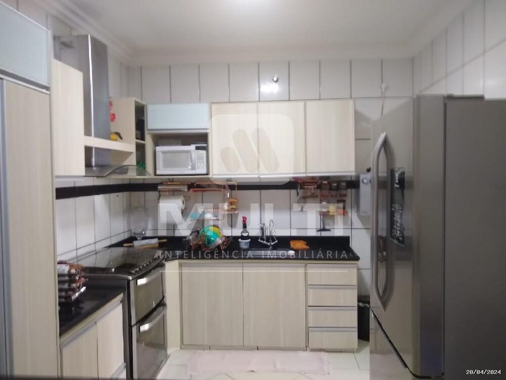 Casa, 5 quartos, 277 m² - Foto 2