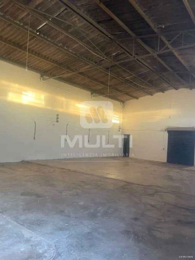Casa, 1 quarto, 171 m² - Foto 2
