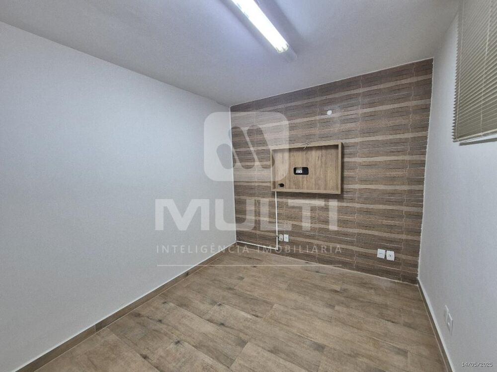 Casa à venda com 3 quartos, 300m² - Foto 6