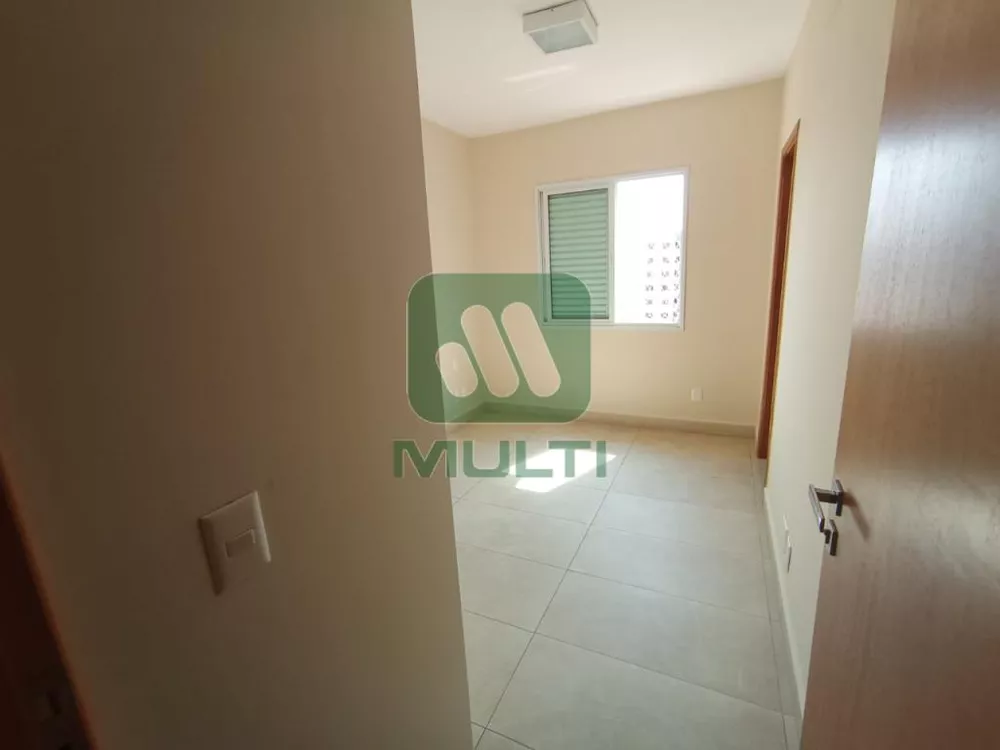 Apartamento à venda com 3 quartos, 87m² - Foto 12