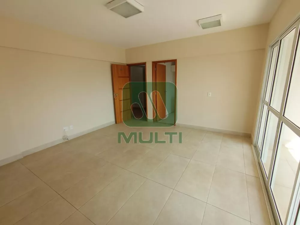 Apartamento à venda com 3 quartos, 87m² - Foto 4