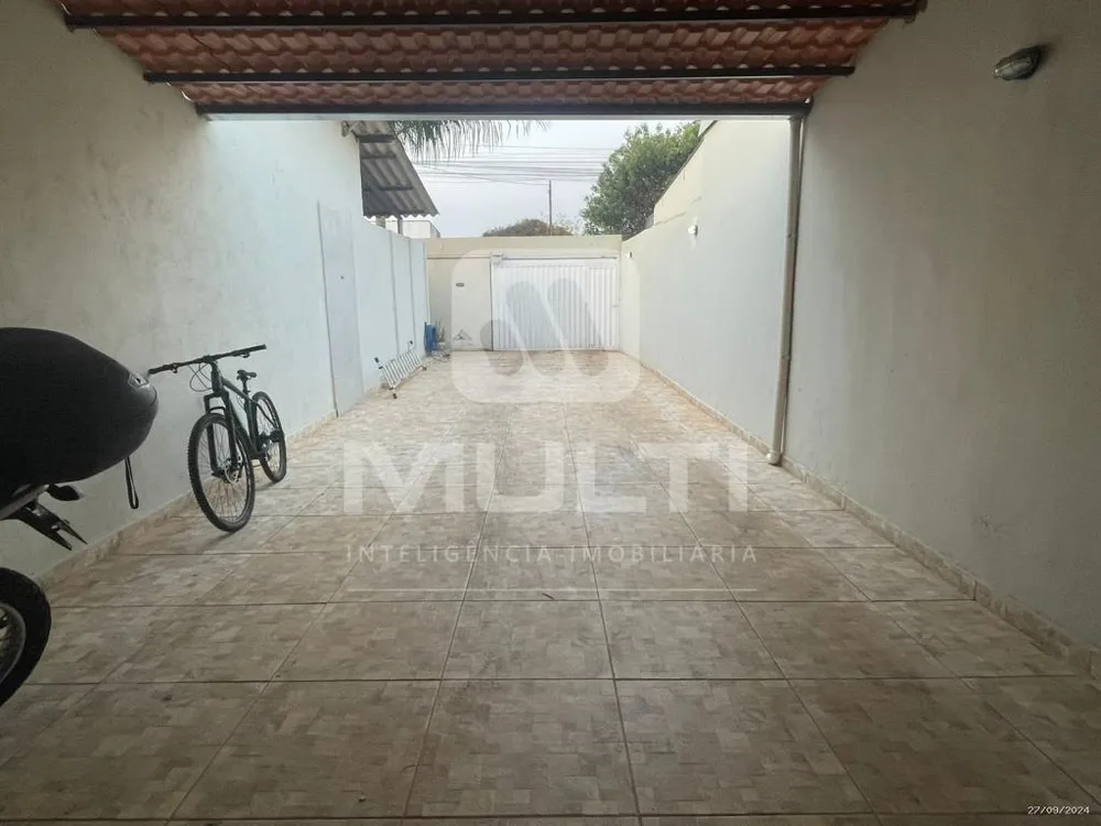 Casa, 6 quartos, 221 m² - Foto 11