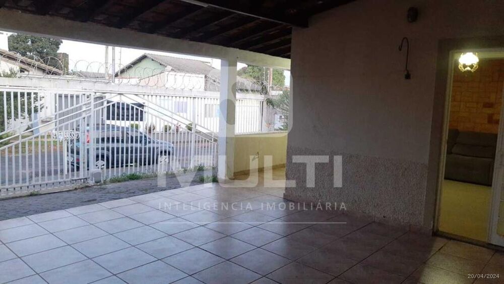 Casa, 3 quartos, 205 m² - Foto 1