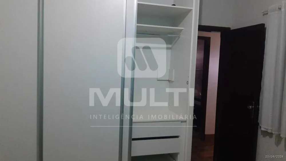 Casa, 3 quartos, 205 m² - Foto 3