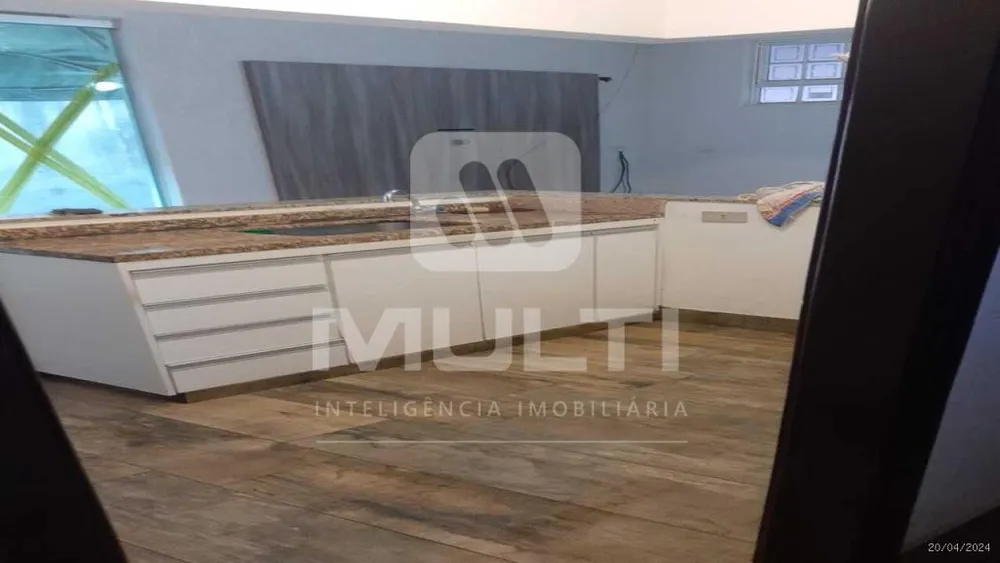 Casa, 3 quartos, 205 m² - Foto 2