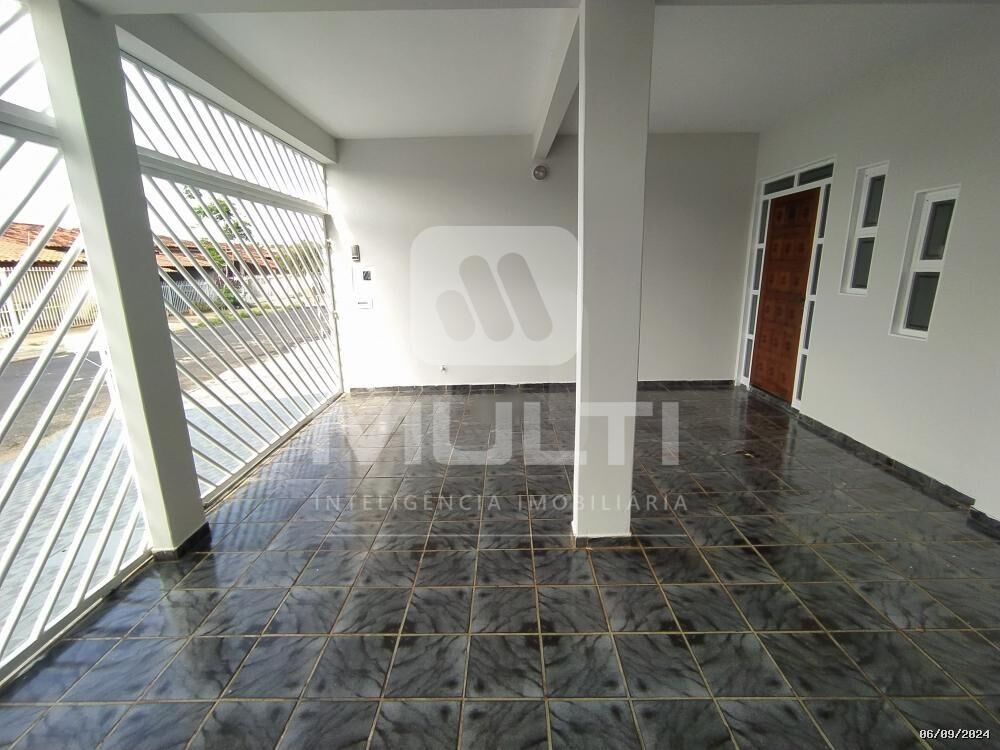 Casa, 4 quartos, 168 m² - Foto 1