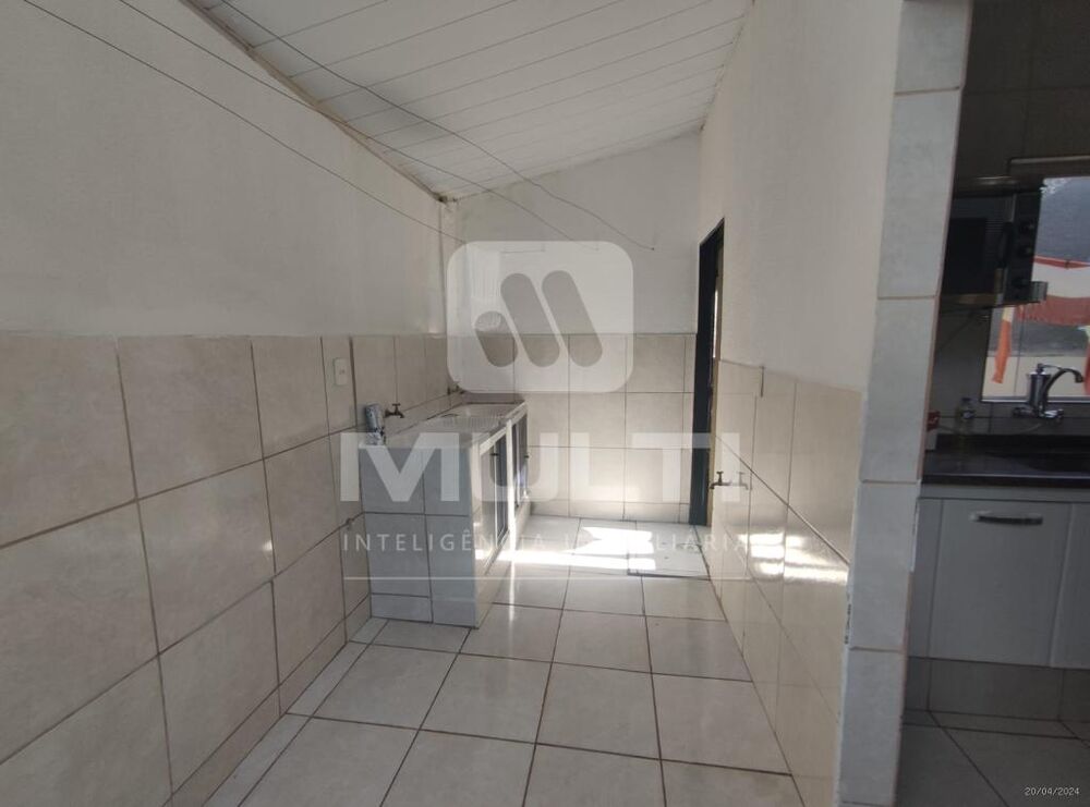 Casa, 3 quartos, 100 m² - Foto 2