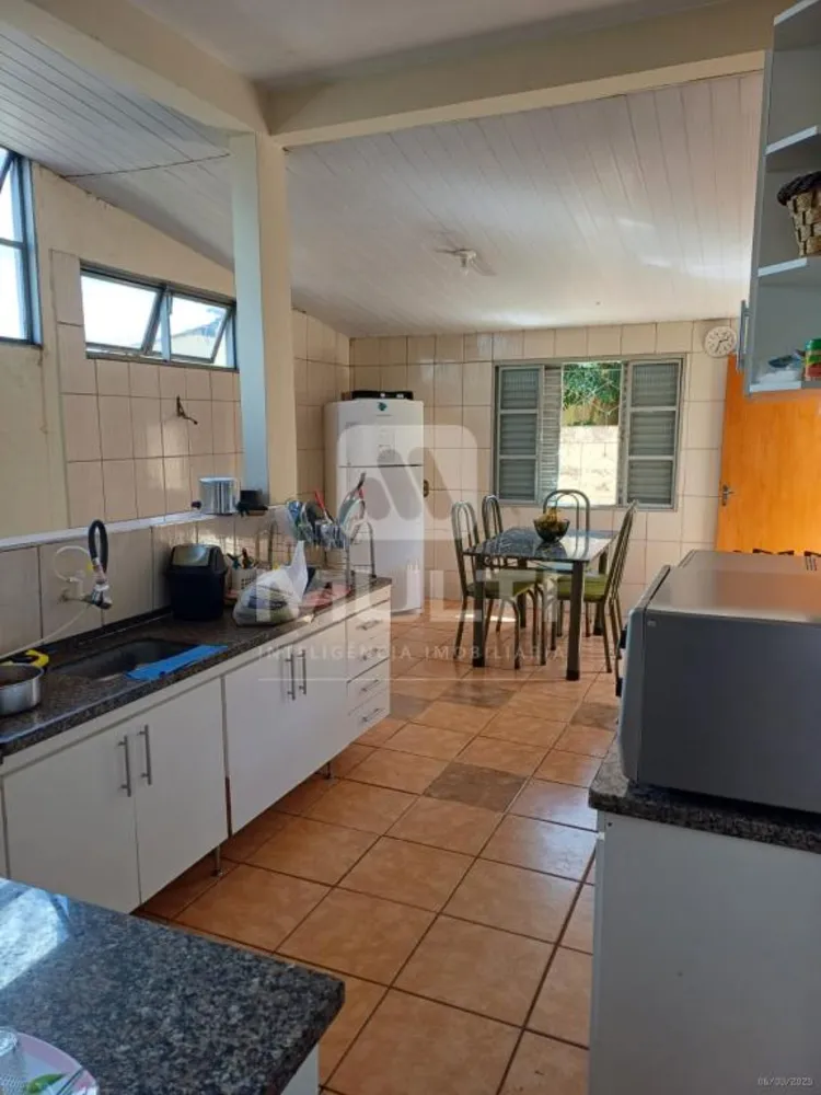 Casa, 3 quartos, 203 m² - Foto 2