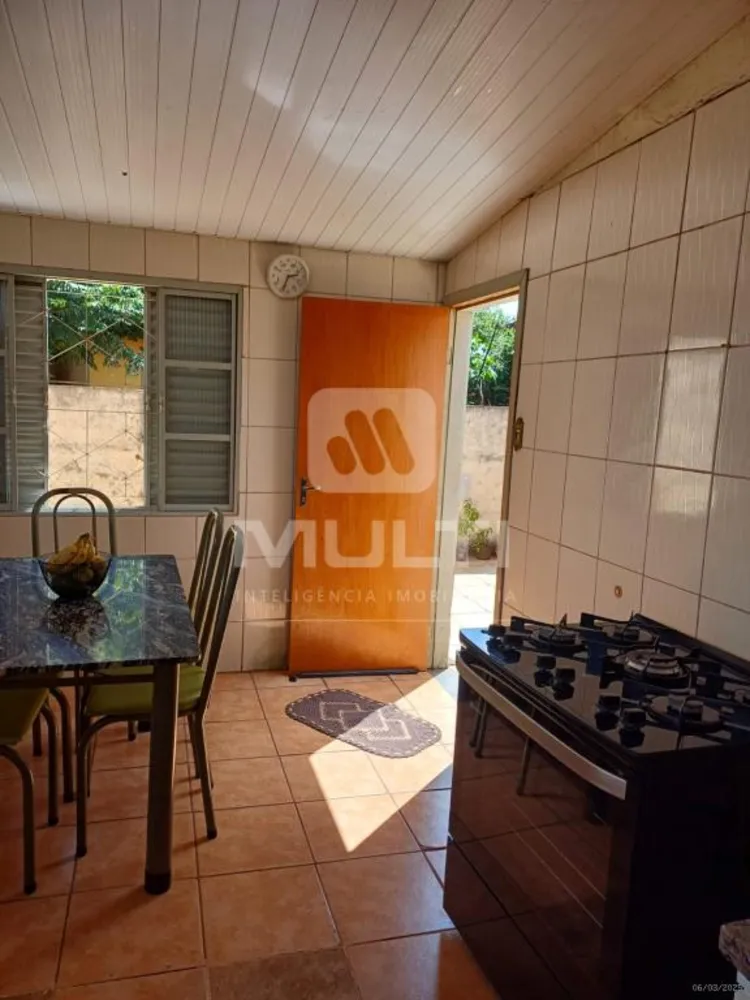Casa, 3 quartos, 203 m² - Foto 3