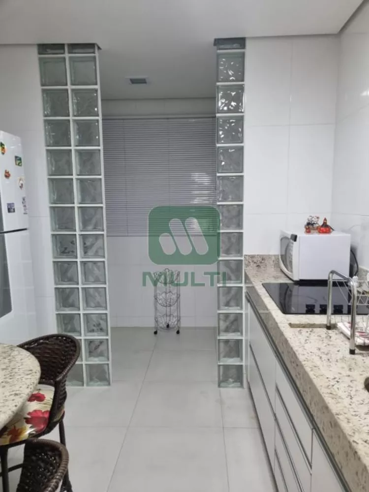 Apartamento à venda com 2 quartos, 60m² - Foto 5