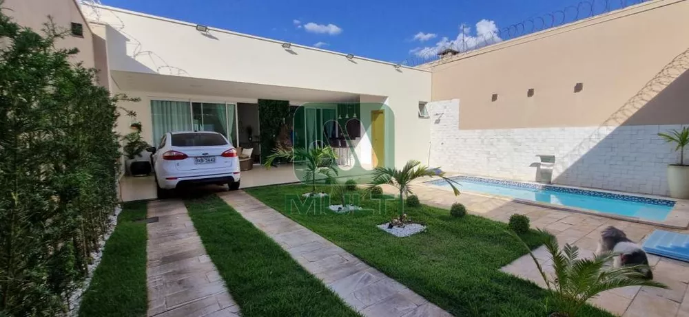 Casa à venda com 3 quartos, 150m² - Foto 2