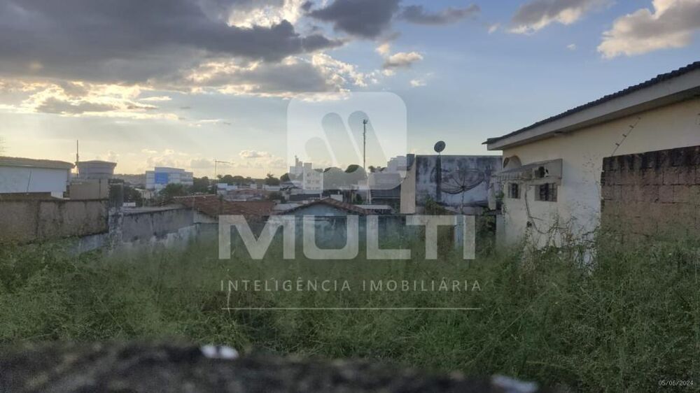 Terreno, 336 m² - Foto 1