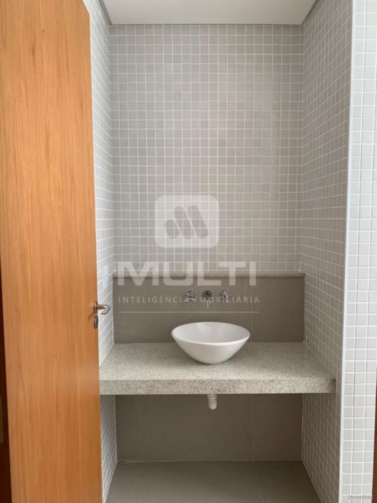 Casa à venda com 3 quartos, 157m² - Foto 3