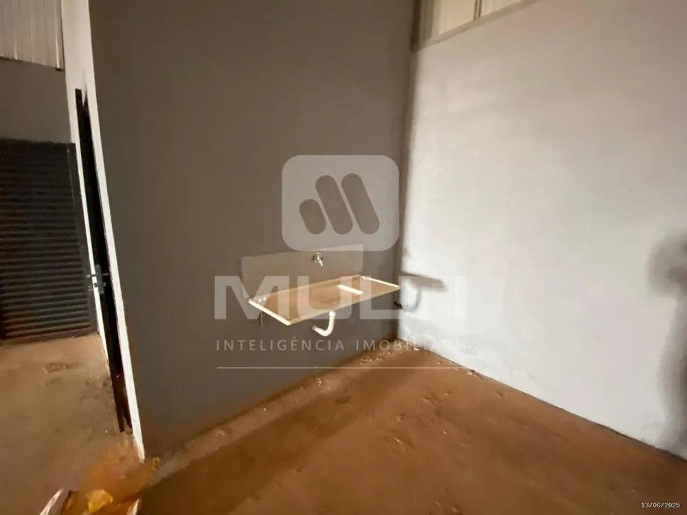 Casa, 1 quarto, 522 m² - Foto 2
