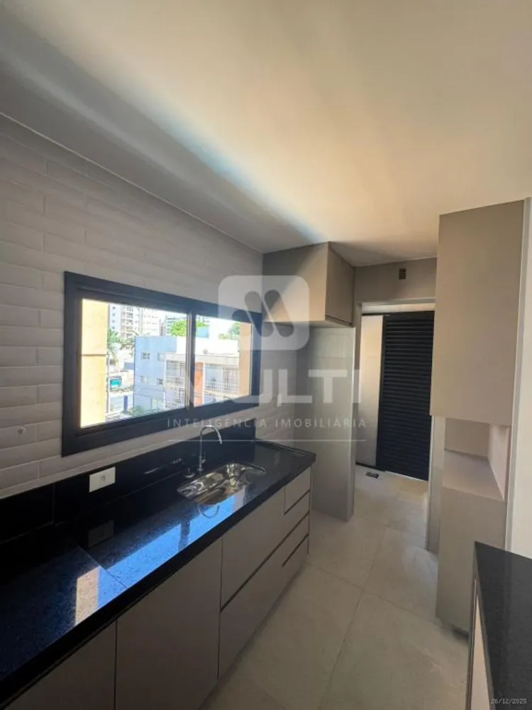 Cobertura, 3 quartos, 203 m² - Foto 4