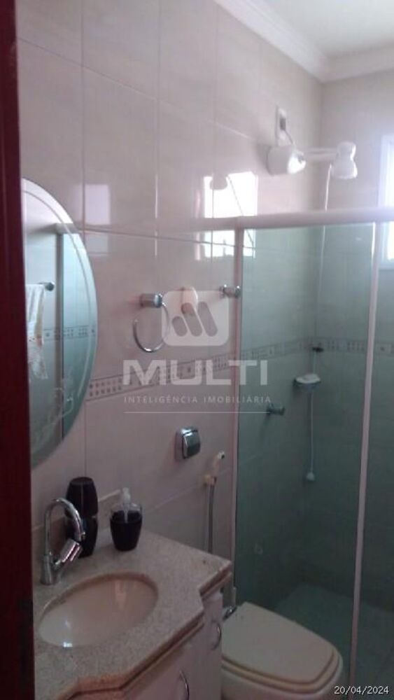 Casa, 4 quartos, 304 m² - Foto 2