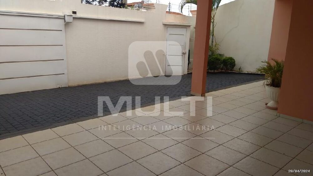 Casa, 4 quartos, 304 m² - Foto 3