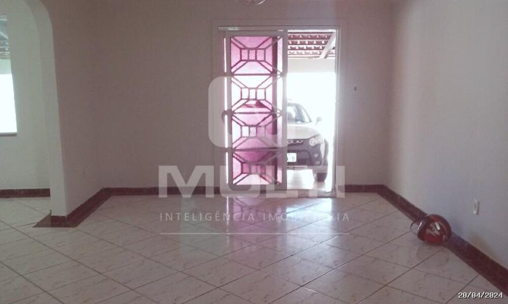 Casa, 4 quartos, 270 m² - Foto 4