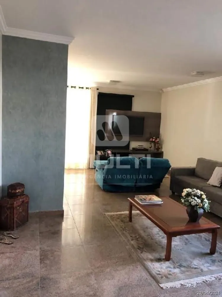 Casa, 4 quartos, 375 m² - Foto 3