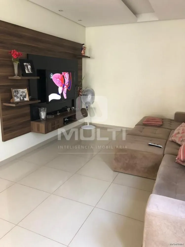 Casa, 3 quartos, 266 m² - Foto 4