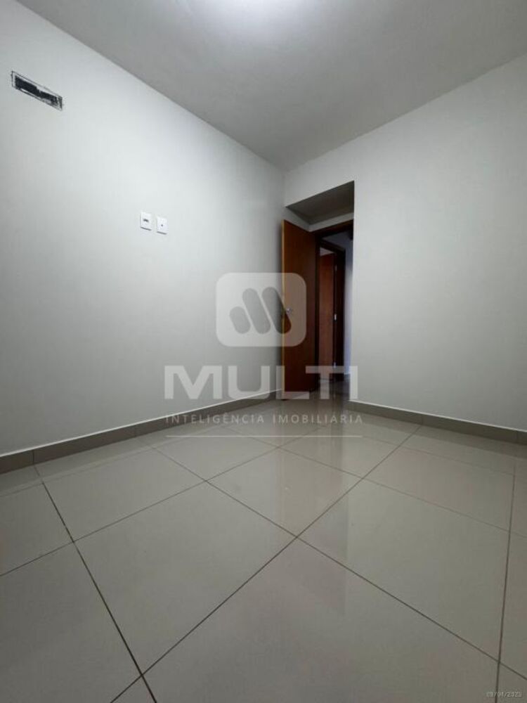 Apartamento à venda com 2 quartos, 60m² - Foto 7