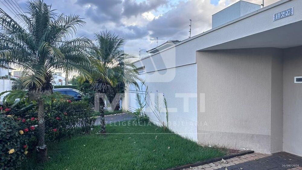 Casa, 4 quartos, 225 m² - Foto 1