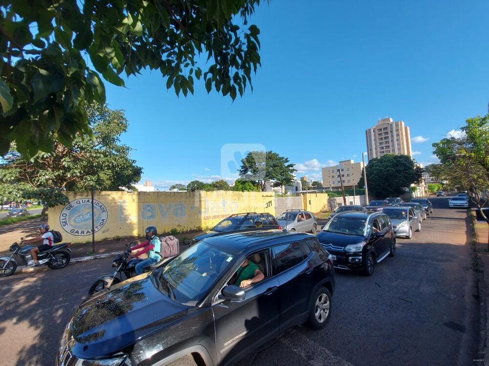 Loteamento e Condomínio - Foto 1