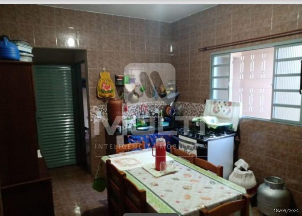 Casa, 3 quartos, 190 m² - Foto 2