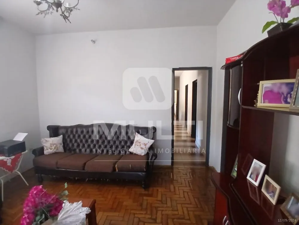Casa, 4 quartos, 338 m² - Foto 1