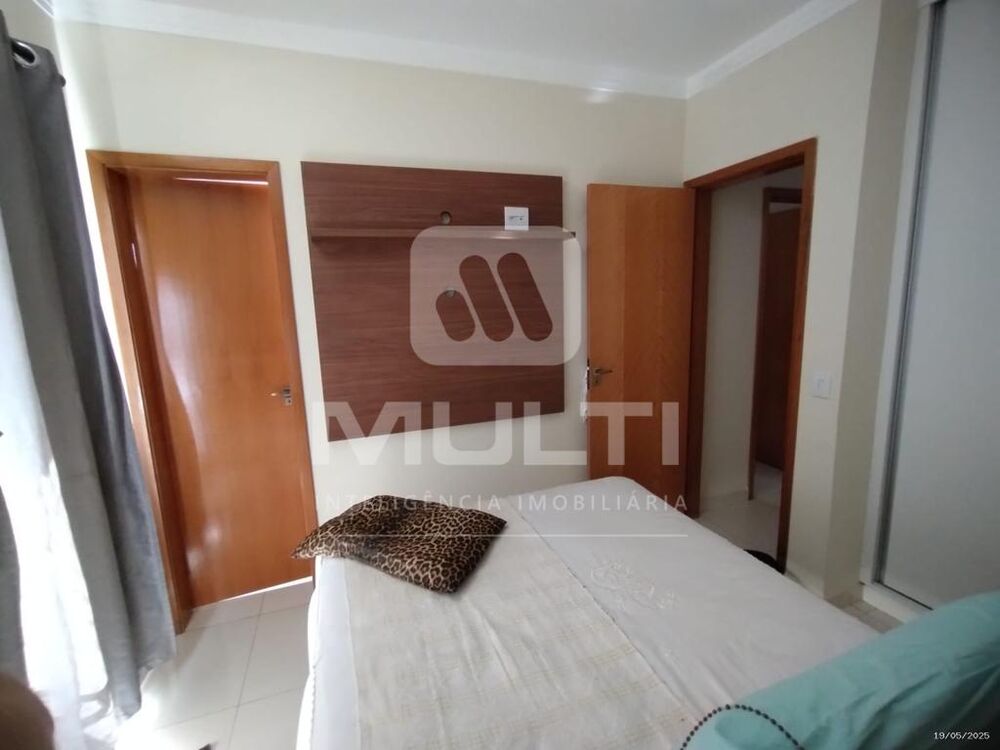 Casa, 5 quartos, 311 m² - Foto 2