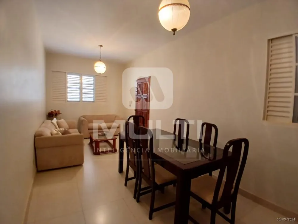 Casa, 5 quartos, 311 m² - Foto 3