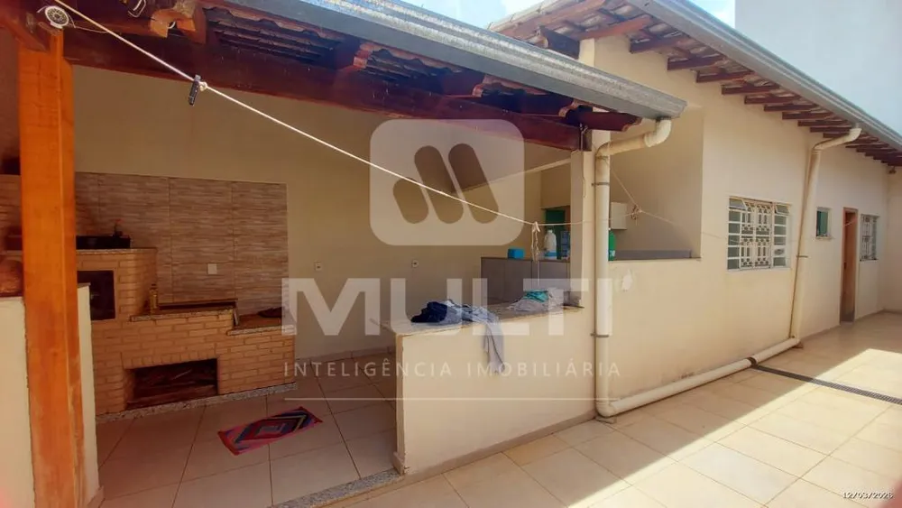 Casa, 3 quartos, 290 m² - Foto 1