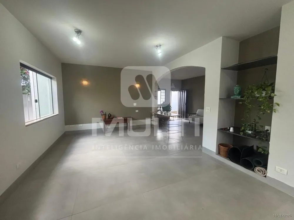Casa, 3 quartos, 291 m² - Foto 2