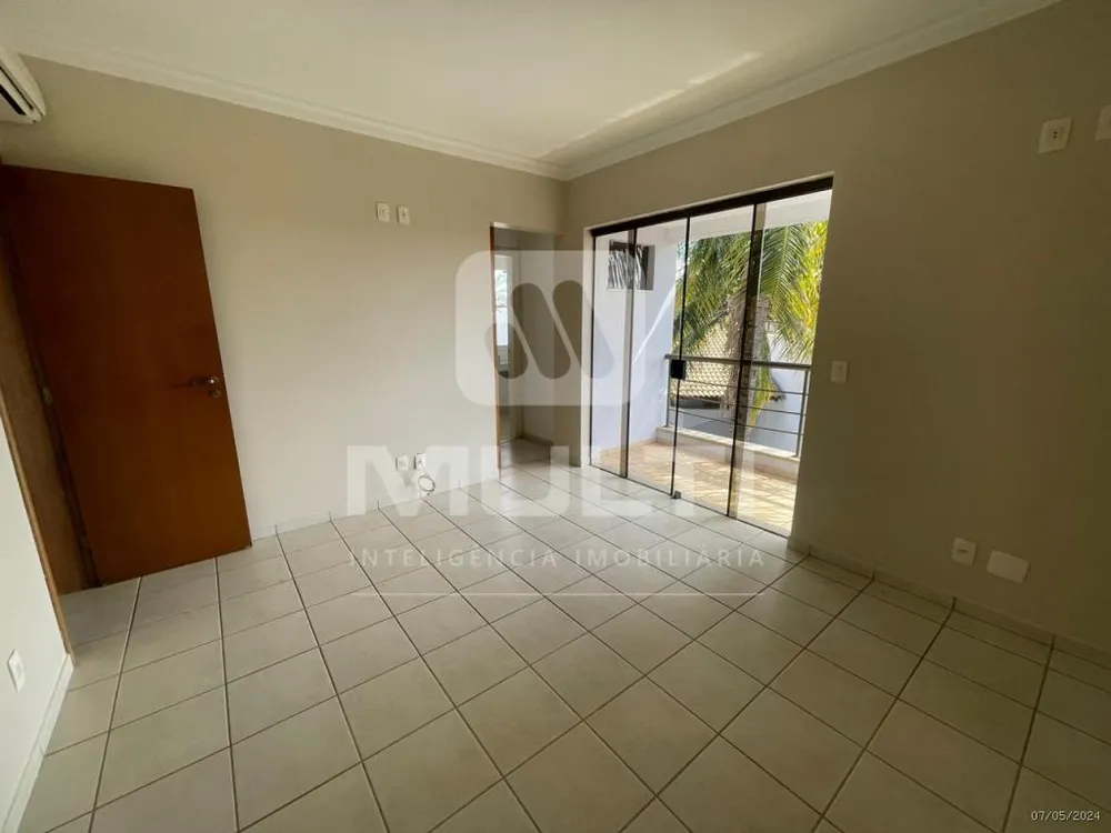 Casa, 4 quartos, 370 m² - Foto 5