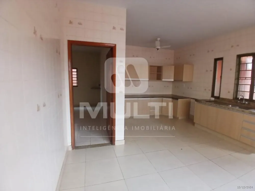Casa, 3 quartos, 200 m² - Foto 8