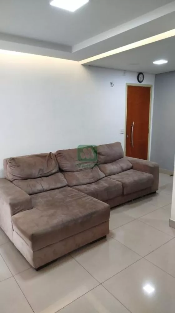 Apartamento à venda com 3 quartos, 72m² - Foto 3